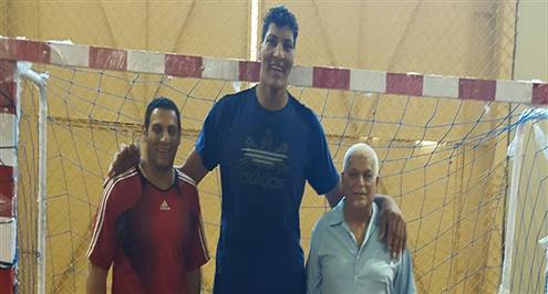 منتخب اليد يضم اللاعب العملاق لمعسكر الإعداد لأفريقيا